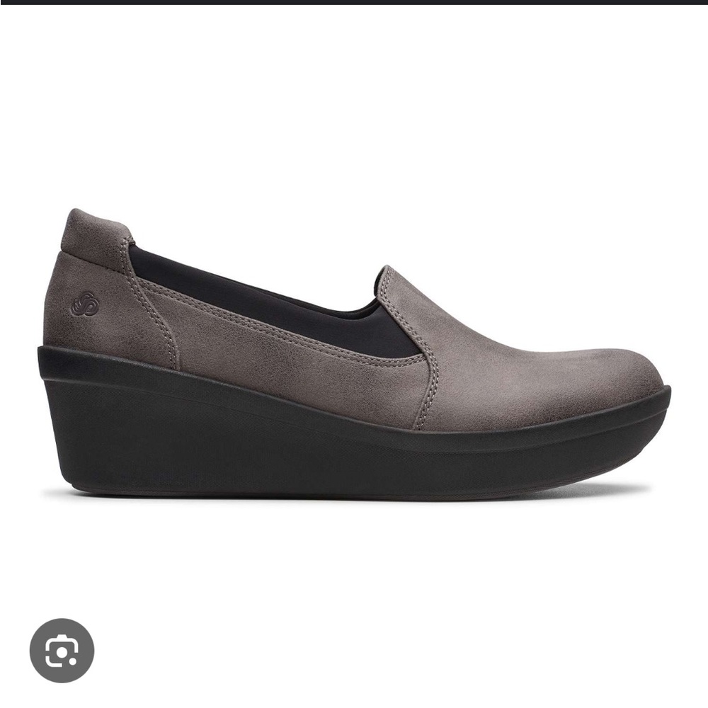 Women’s Clark’s step rose moon shoes. Brand new. Size 8.5. Color grey